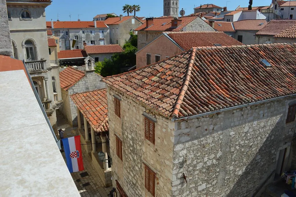 Four Towers Apartments Rab Town 0*,